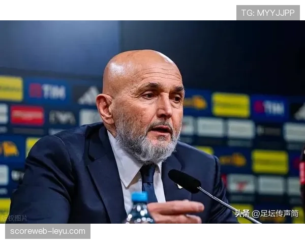 马尔蒂尼的传球视野如何重塑现代足球战术布局：传奇影响力持续启迪当代防线组织