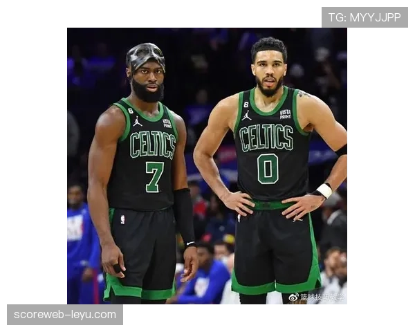 巴拉圭队边路进攻火力全开,状态回暖引发关注 巴拉圭队边路进攻火力全开,状态回暖引发关注