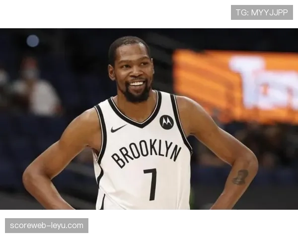 谢泼德通过精准外线投射拉开空间并主导火箭进攻结构